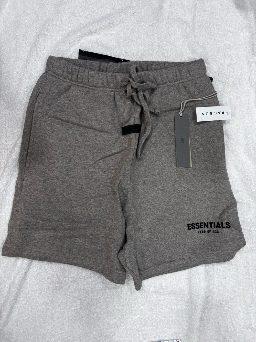 Essentials dark otm shorts